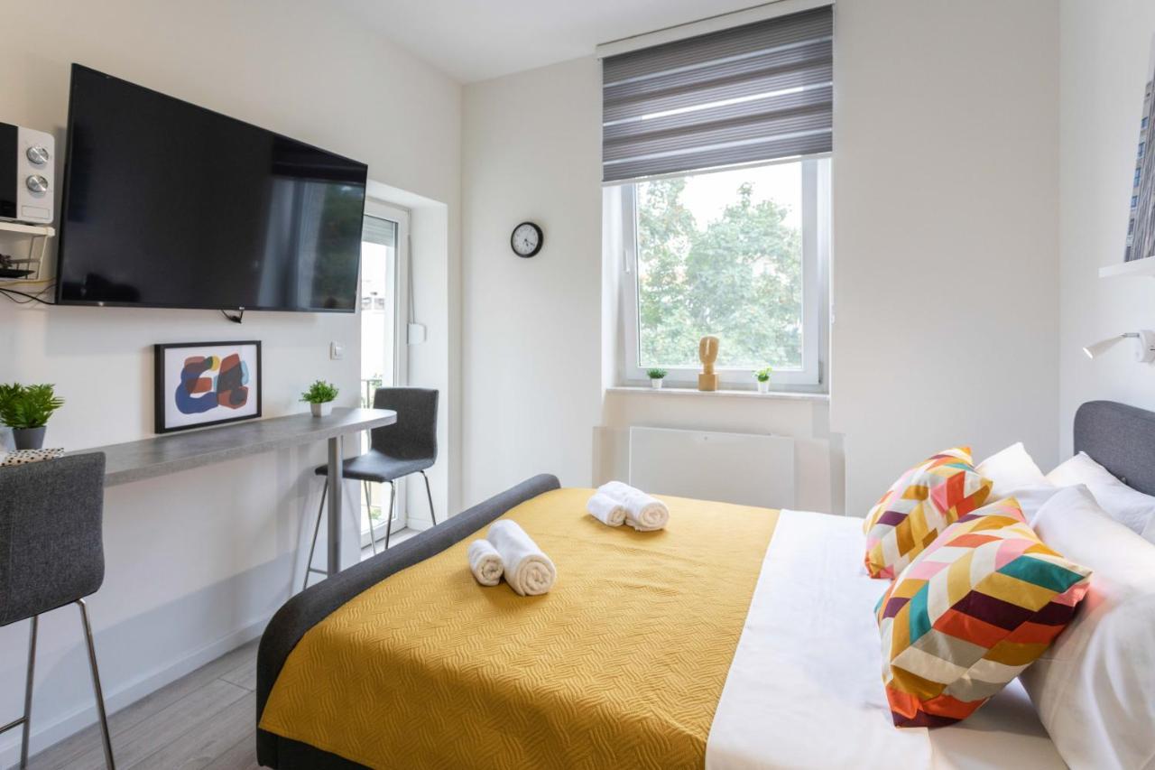 Bright And Modern Apartments In City Center 萨格勒布 外观 照片