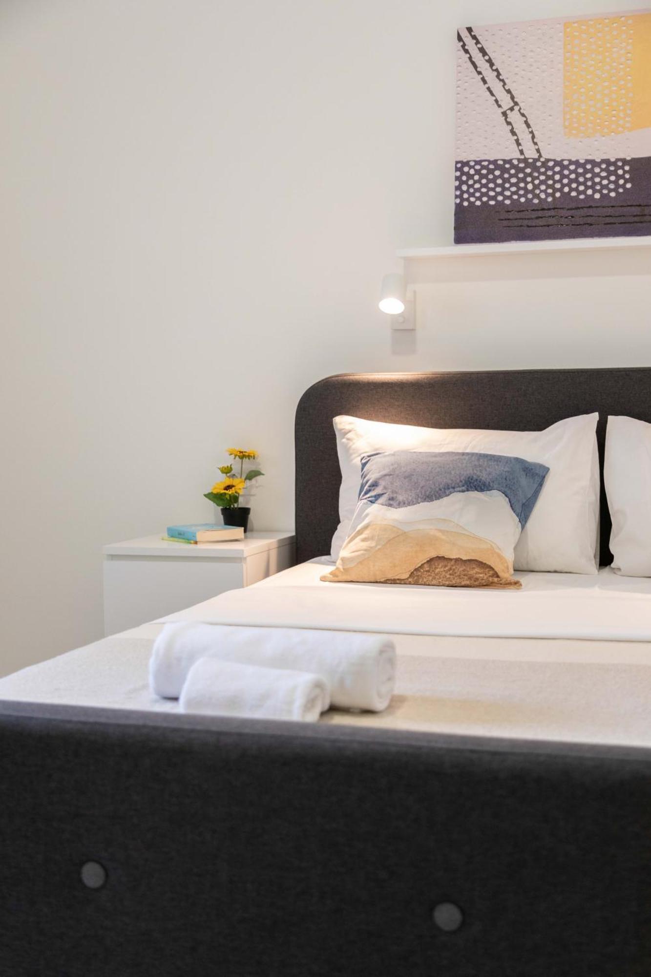Bright And Modern Apartments In City Center 萨格勒布 外观 照片